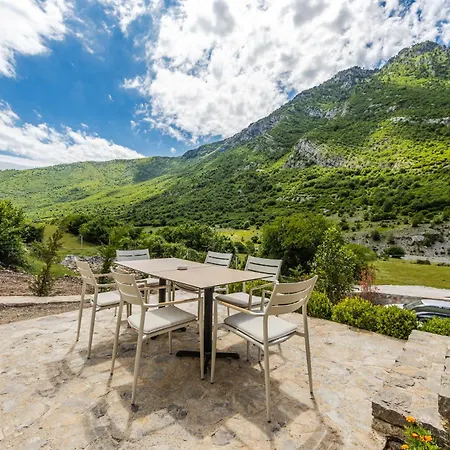 Odat N'boge - Breakfast Included By Pikhost Hotel